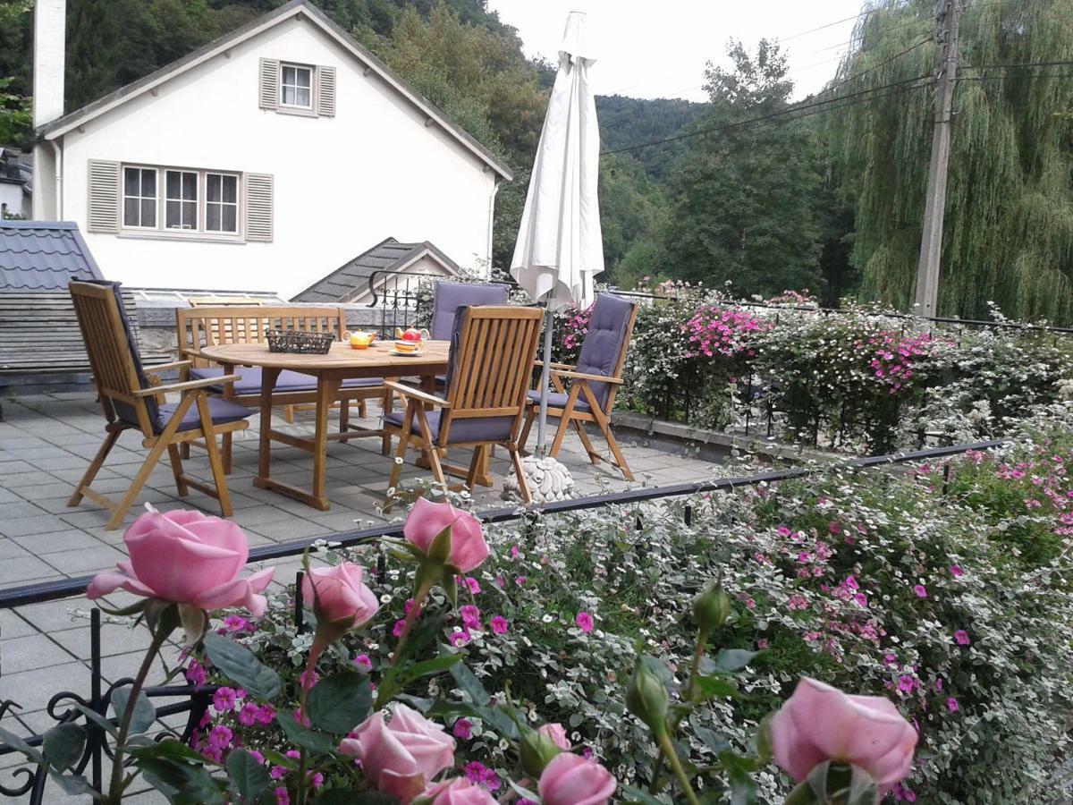 La Villa Des Roses Дюрби Екстериор снимка